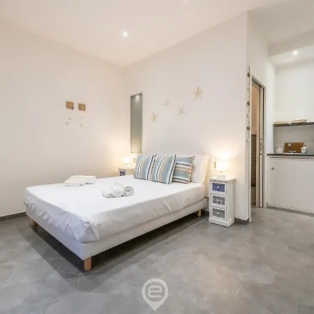 アパート 73 E 74 カリアリ