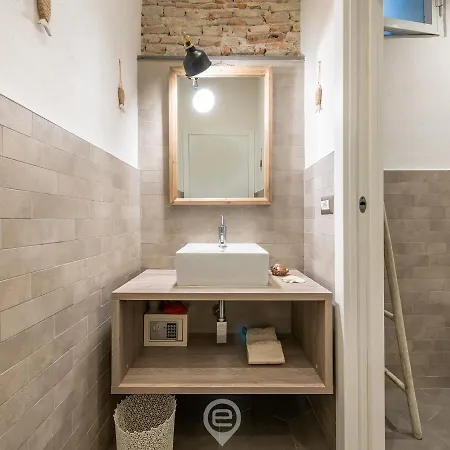 73 E 74 Apartment