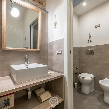 73 E 74 Apartment